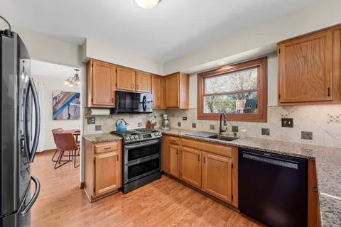 $450,000 | 1266 Sagebrush Trail, Cary, IL 60013