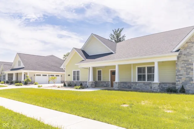 $472,000 | 307 Blue River Drive, Knightstown, IN 46148