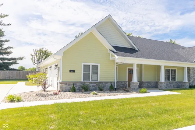$472,000 | 307 Blue River Drive, Knightstown, IN 46148