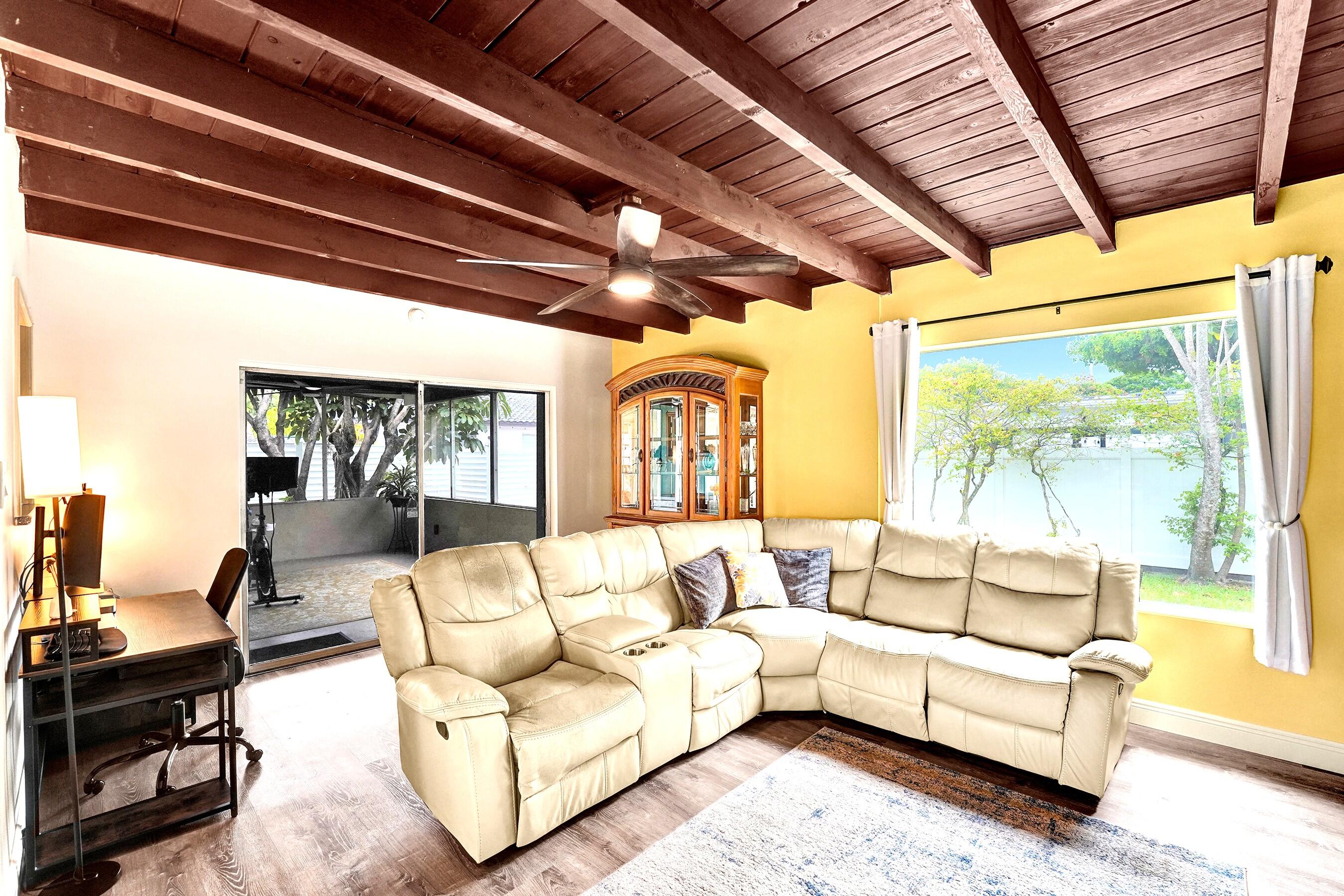 1341 North 30th Road Hollywood, FL 33021 - Photo 21 of 61 DSC08351
