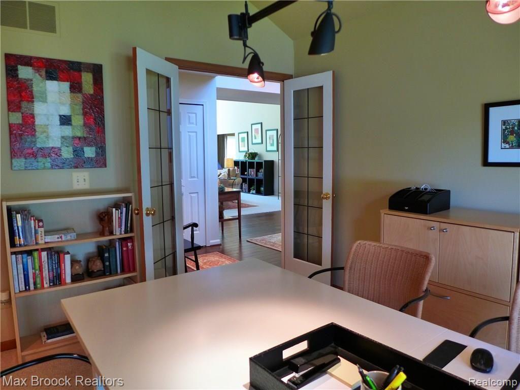2875 Portage Trail Drive Rochester Hills, MI 48309 - Photo 29 of 52