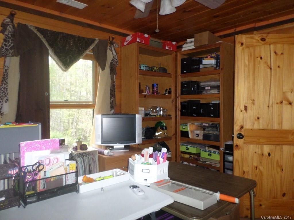 181 Lonesome Pine Road Clyde, NC 28721 - Photo 13 of 22