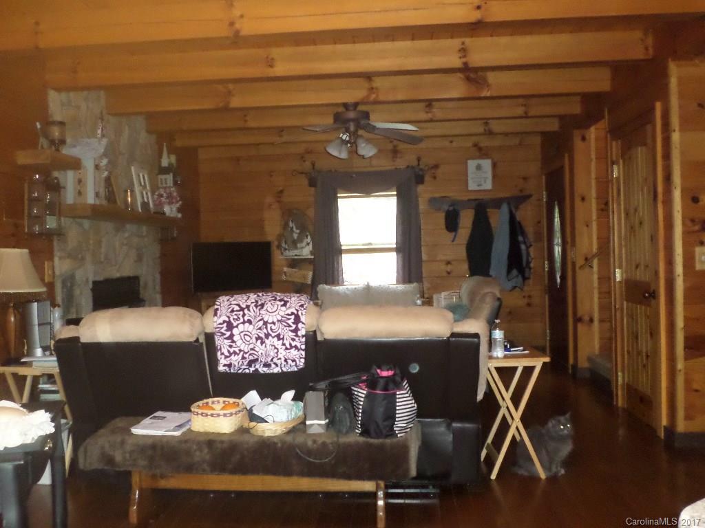 181 Lonesome Pine Road Clyde, NC 28721 - Photo 7 of 22