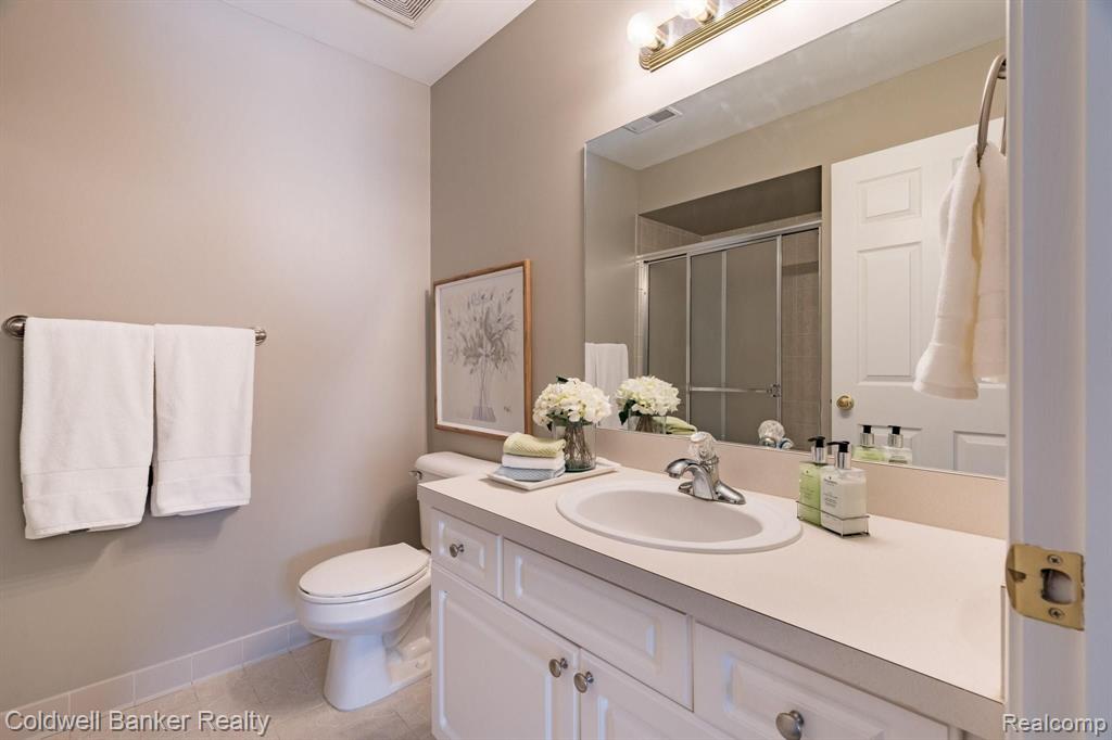 3543 Oakmonte Boulevard Rochester, MI 48306 - Photo 19 of 26