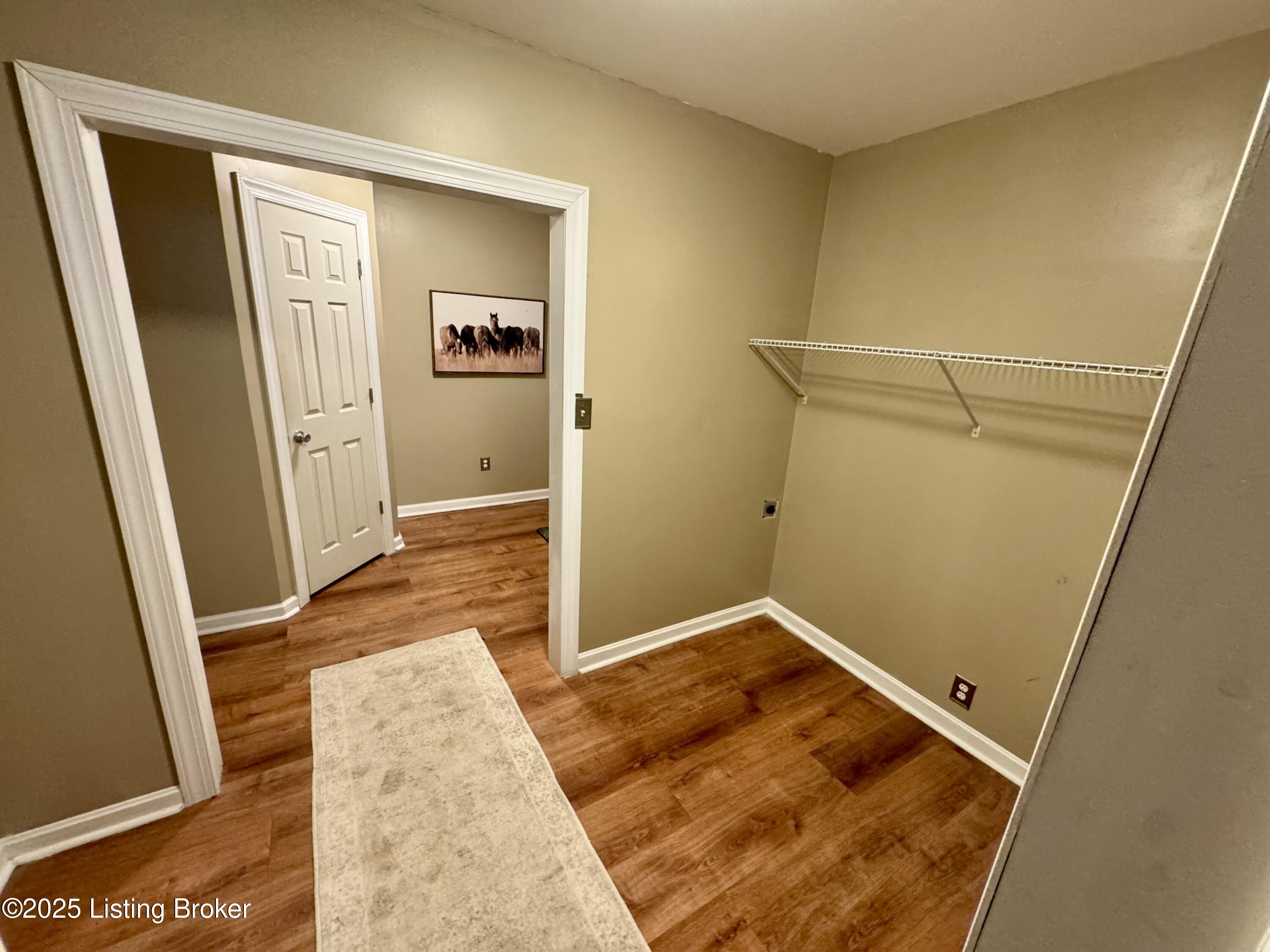 2287 Old Elizabethtown Road Springfield, KY 40069 - Photo 20 of 55 IMG_6652