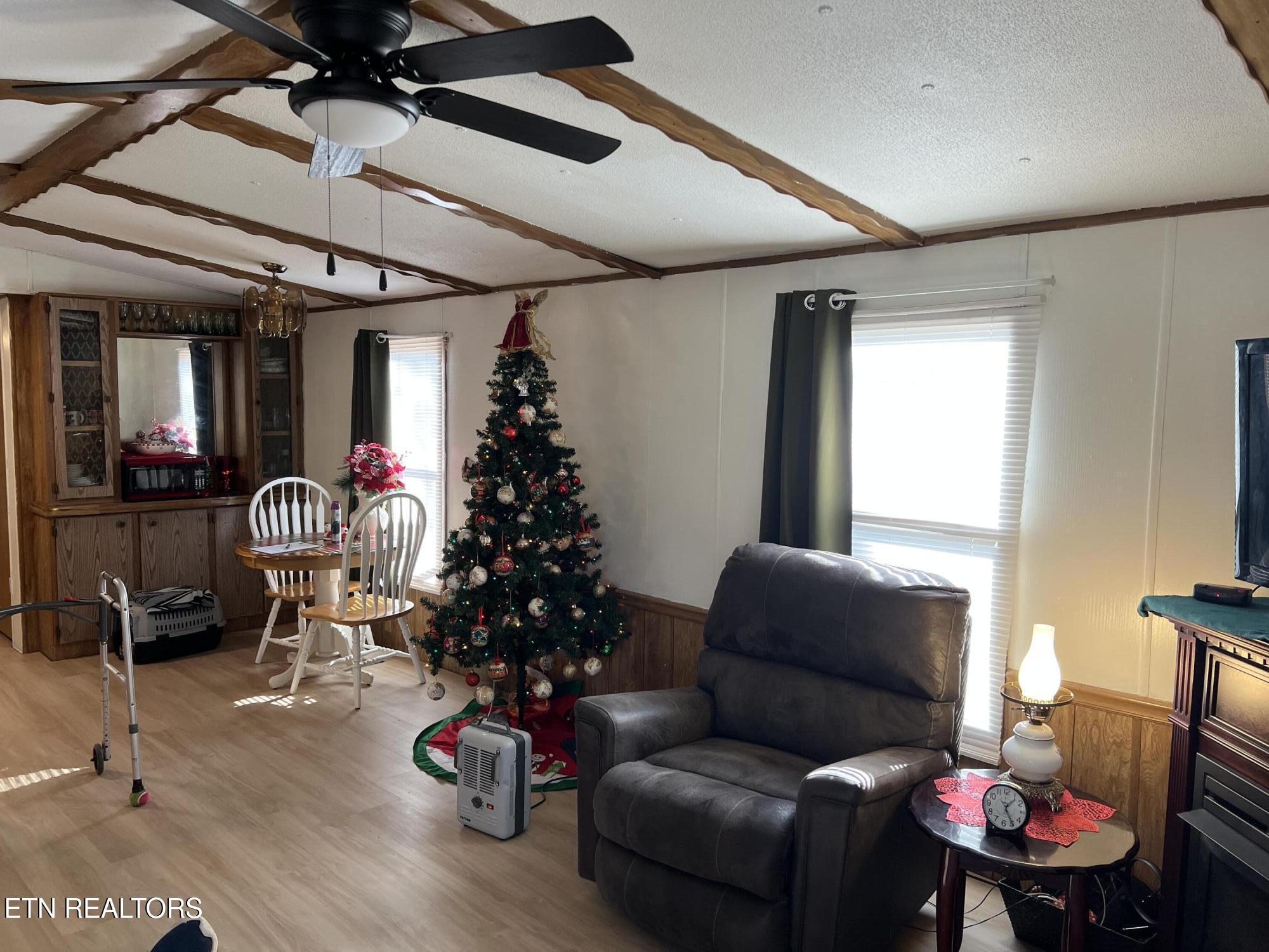 106 Meadowview Lane Decatur, TN 37322 - Photo 4 of 18 IMG_7994