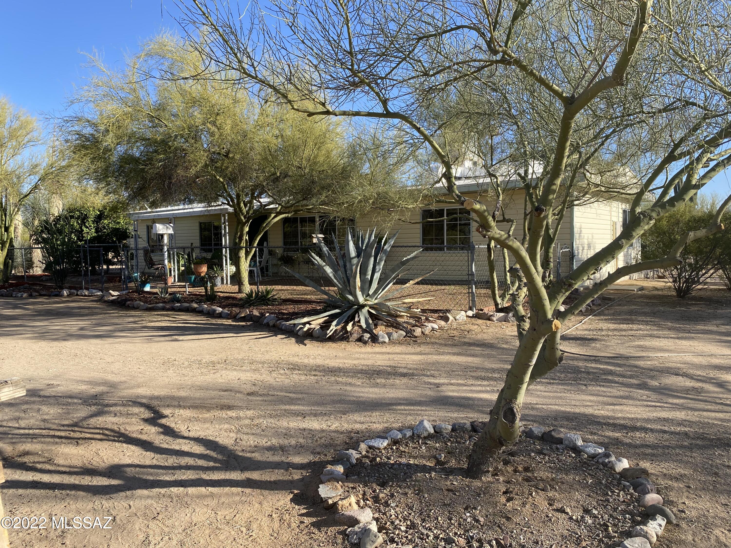 10595 West Mars Road Tucson, AZ 85743 - Photo 1 of 39
