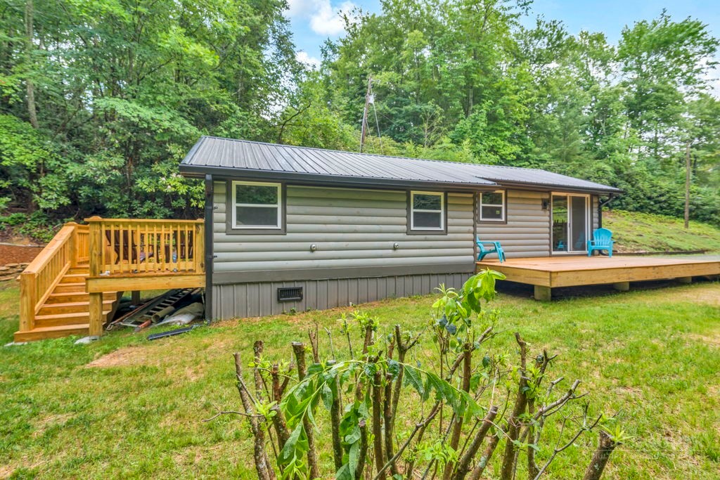 166 Charlie Hicks Road Banner Elk, NC 28604 - Photo 2 of 38
