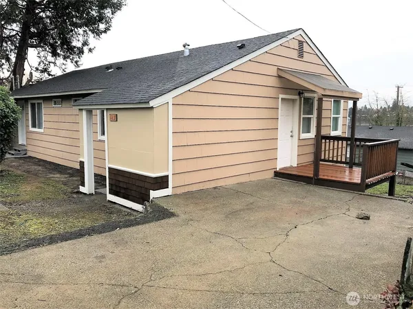 $1,500 | 123 Acorn Street, Bremerton, WA 98310