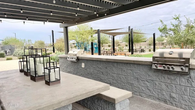 $2,095 | 15809 West Gray Fox Trail, Surprise, AZ 85387