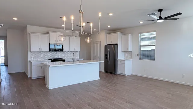 $2,095 | 15809 West Gray Fox Trail, Surprise, AZ 85387