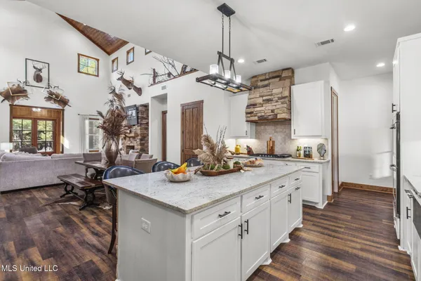 $749,900 | 2162 Leesburg Road, Morton, MS 39117