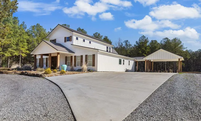 $749,900 | 2162 Leesburg Road, Morton, MS 39117