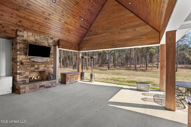 $749,900 | 2162 Leesburg Road, Morton, MS 39117