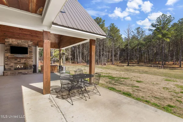 $749,900 | 2162 Leesburg Road, Morton, MS 39117