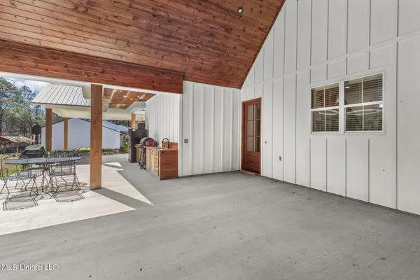 $749,900 | 2162 Leesburg Road, Morton, MS 39117