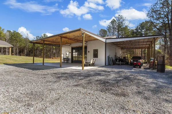 $749,900 | 2162 Leesburg Road, Morton, MS 39117