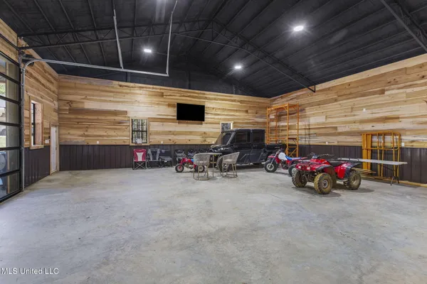 $749,900 | 2162 Leesburg Road, Morton, MS 39117