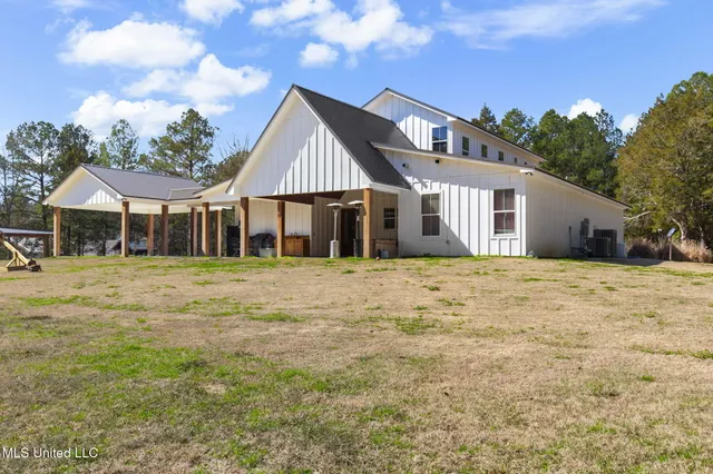 $749,900 | 2162 Leesburg Road, Morton, MS 39117