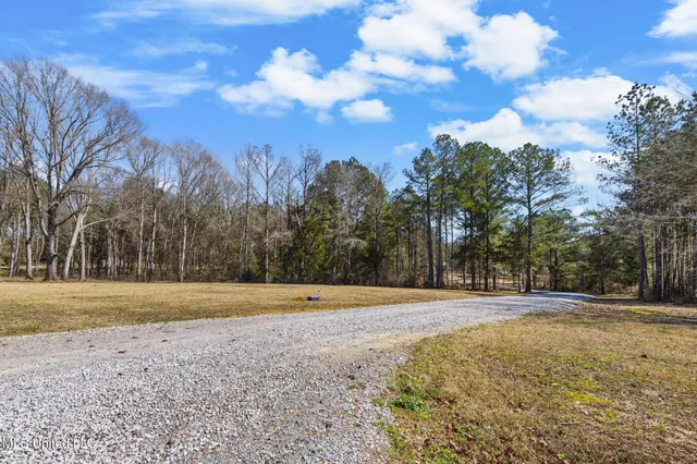 $749,900 | 2162 Leesburg Road, Morton, MS 39117