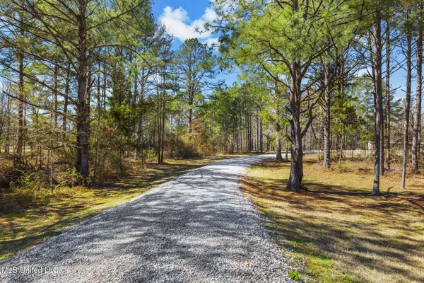 $749,900 | 2162 Leesburg Road, Morton, MS 39117