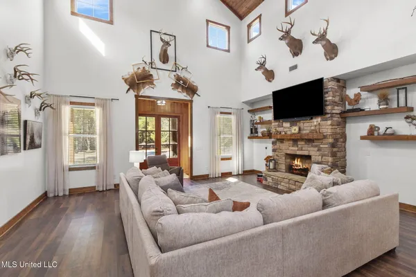 $749,900 | 2162 Leesburg Road, Morton, MS 39117
