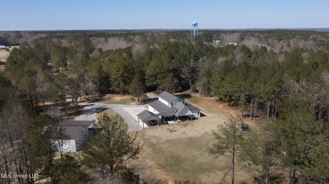 $749,900 | 2162 Leesburg Road, Morton, MS 39117