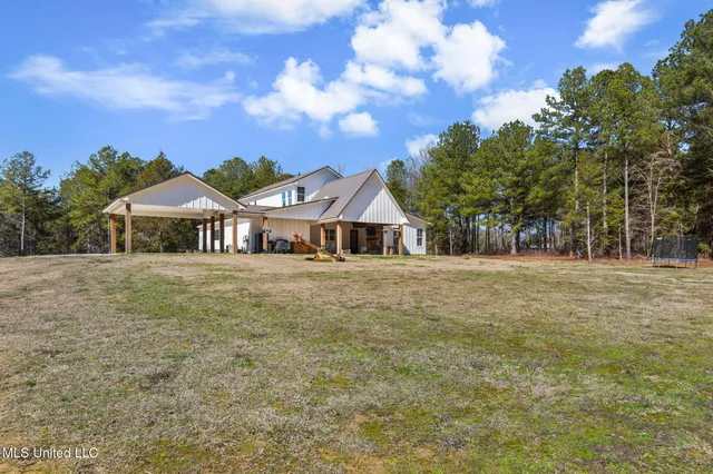 $749,900 | 2162 Leesburg Road, Morton, MS 39117