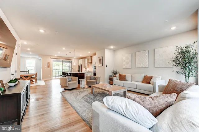 $719,999 | 241 Hickory Hollow, Cockeysville, MD 21030