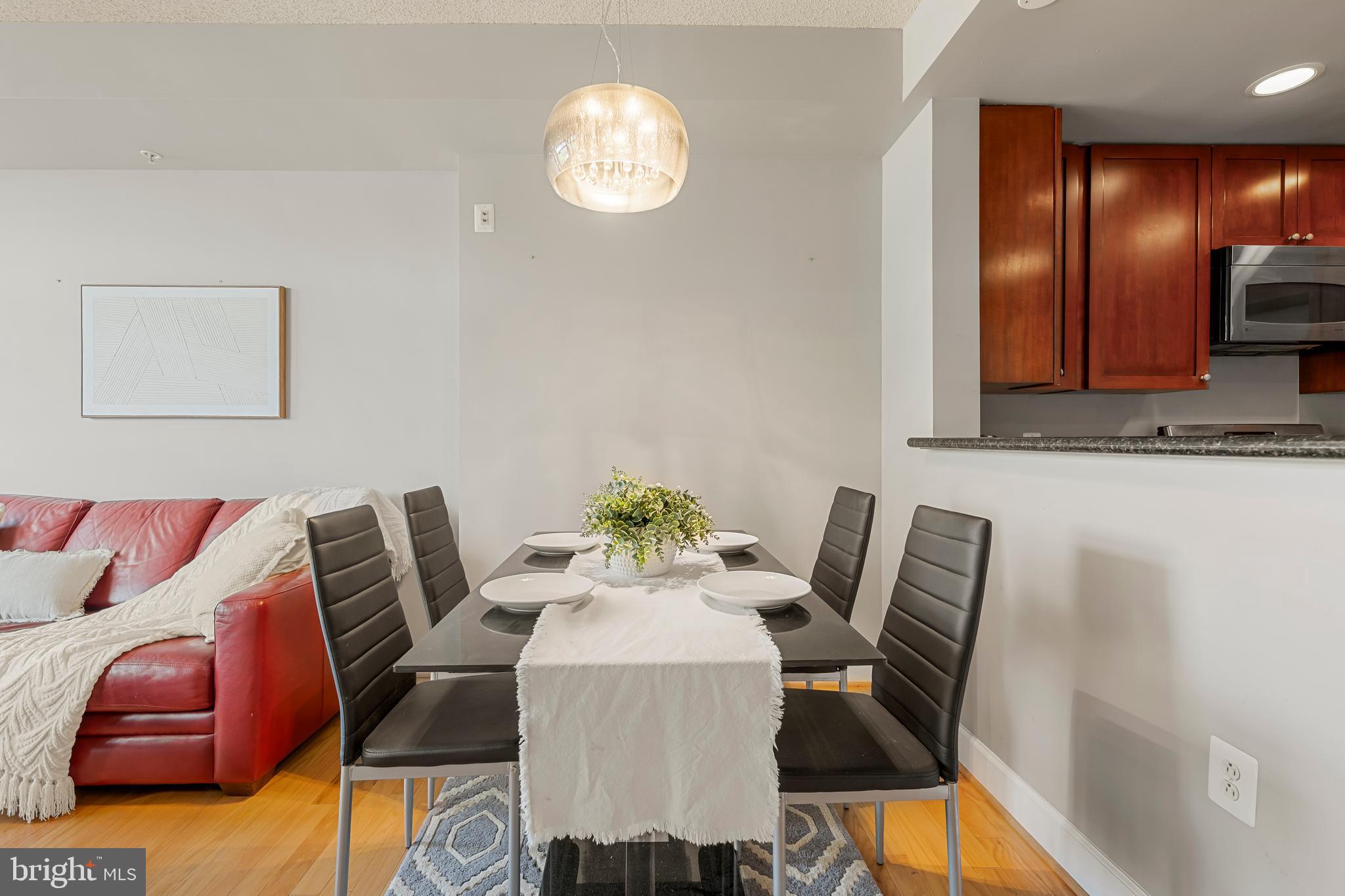 3600 South Glebe Road, Unit 215W Arlington, VA 22202 - Photo 8 of 27 Dining Area