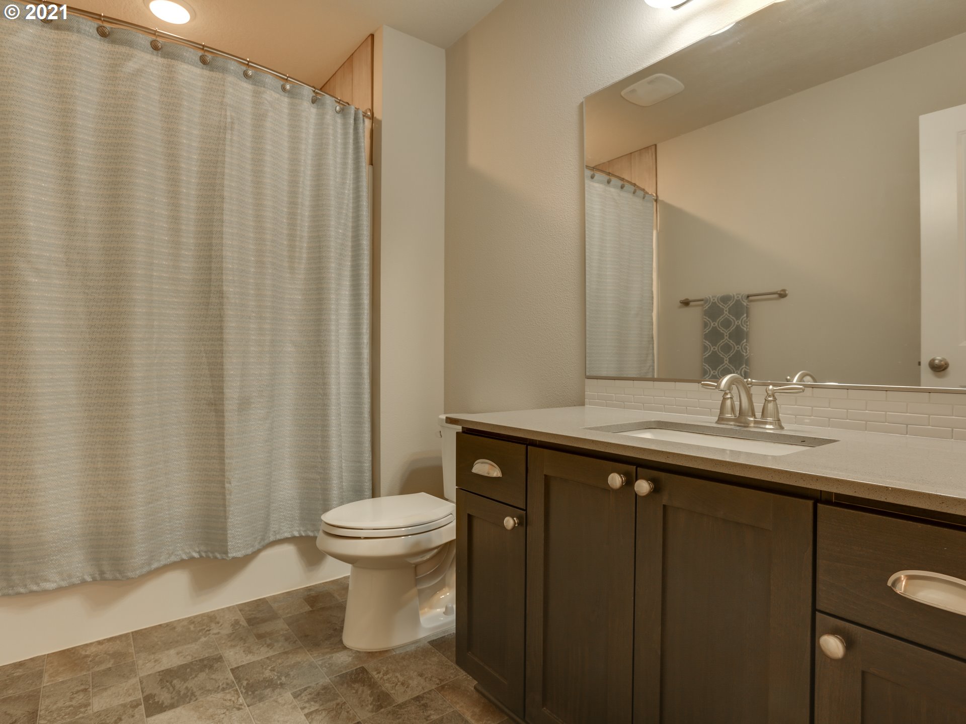 17117 Northeast 14th Place Ridgefield, WA 98642 - Photo 23 of 31 Gallery Image 23