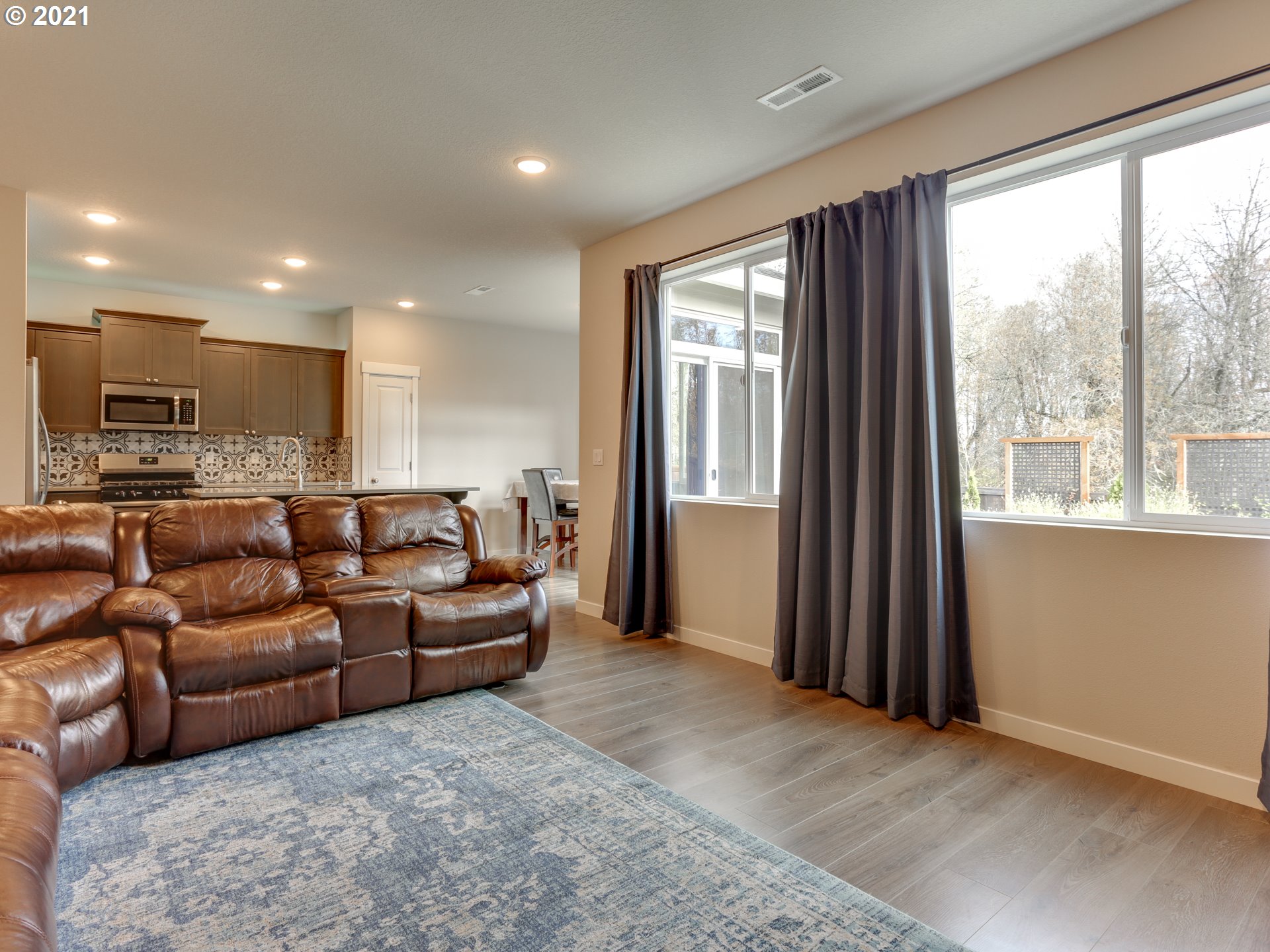 17117 Northeast 14th Place Ridgefield, WA 98642 - Photo 6 of 31 Gallery Image 6