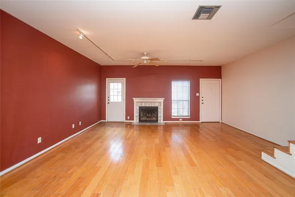 $1,800 | 8101 El Mundo Street, Unit 8101, Houston, TX 77054