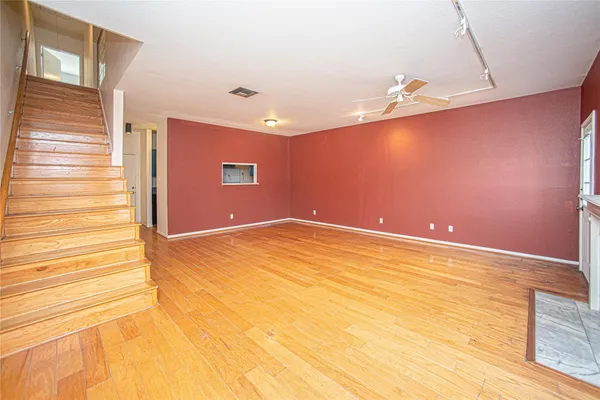 $1,800 | 8101 El Mundo Street, Unit 8101, Houston, TX 77054