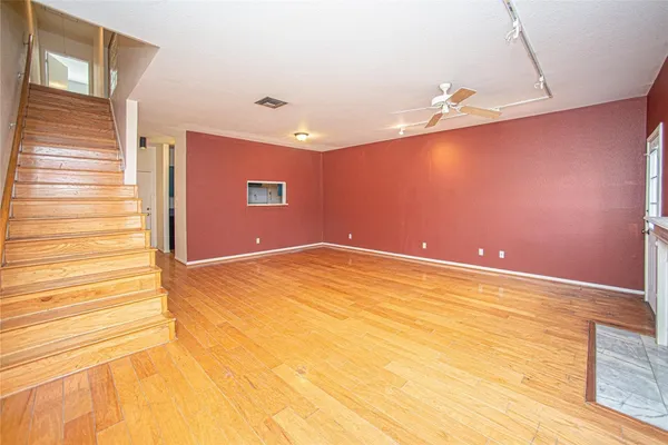 $1,800 | 8101 El Mundo Street, Unit 8101, Houston, TX 77054