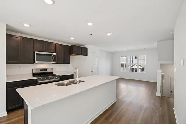 $340,990 | 1393 Oakfield Lane, Pingree Grove, IL 60140