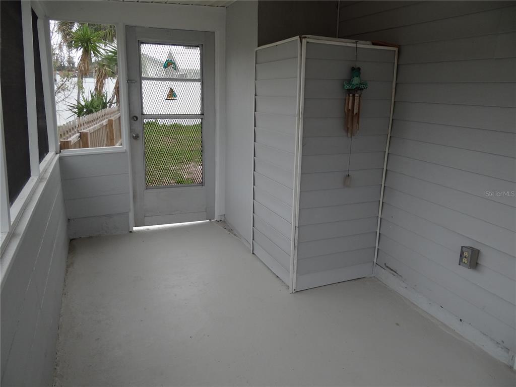 13360 Boca Ciega Avenue Madeira Beach, FL 33708 - Photo 35 of 45 a view of room and window