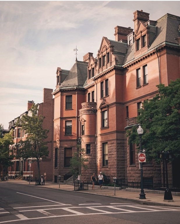 17 Gloucester Street, Unit 7 Boston, MA 02116 - Photo 1 of 1