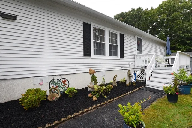 $309,900 | 3 Hickory Circle, Rockland, MA 02370