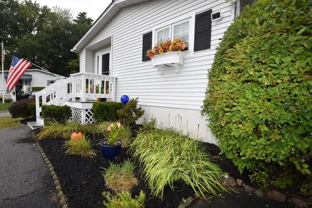 $309,900 | 3 Hickory Circle, Rockland, MA 02370