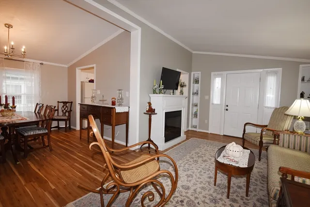 $309,900 | 3 Hickory Circle, Rockland, MA 02370