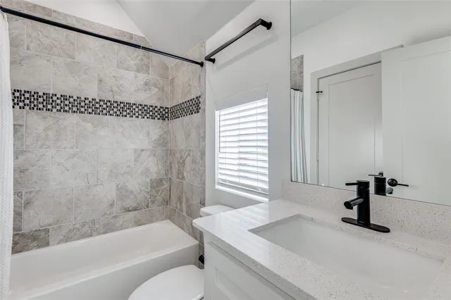 $3,850 | 2609 La Altura Lane, Dallas, TX 75212