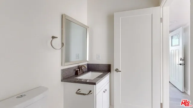 $4,699 | 252 Rosemont Avenue, Unit 1/2, Los Angeles, CA 90026