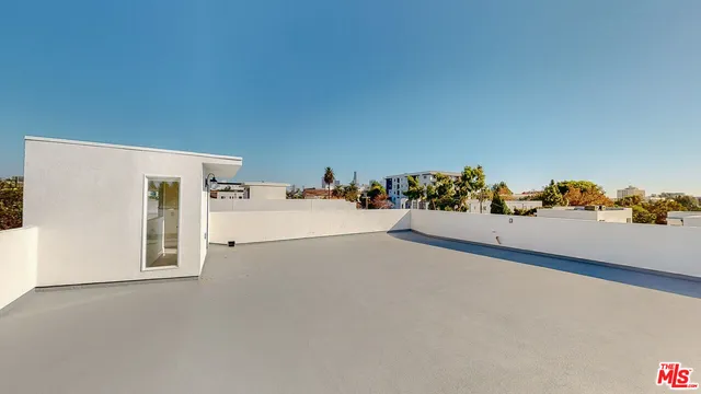 $4,699 | 252 Rosemont Avenue, Unit 1/2, Los Angeles, CA 90026