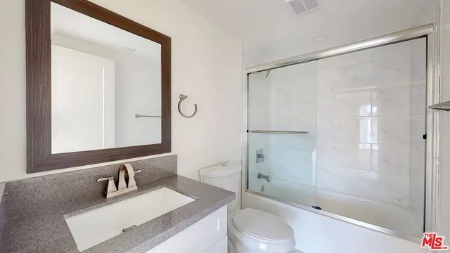 $4,699 | 252 Rosemont Avenue, Unit 1/2, Los Angeles, CA 90026