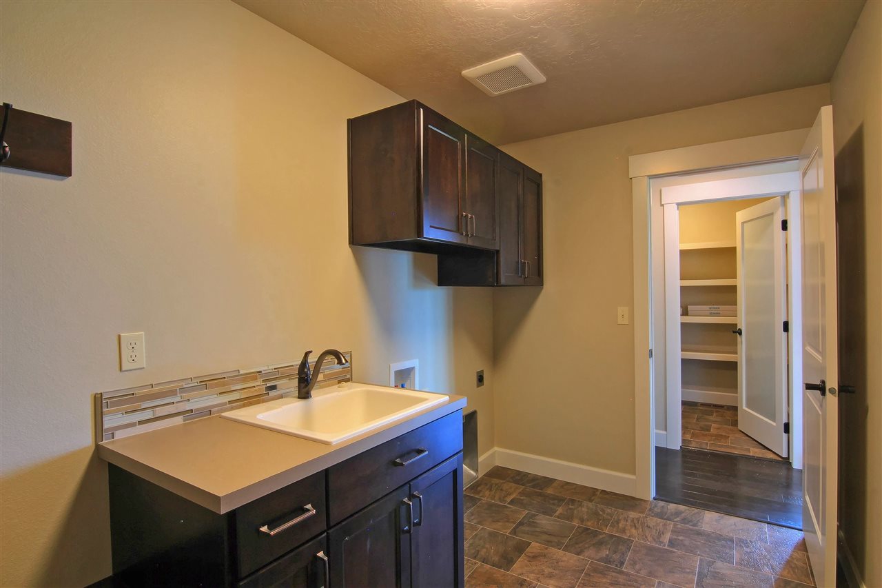 5522 North Radium Lane Spokane, WA 99217 - Photo 8 of 10