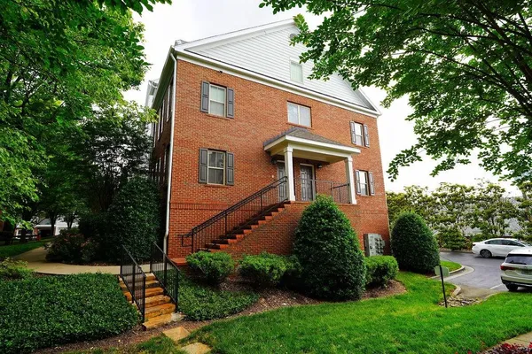 $2,600 | 307 Le Gran Bend, Sandy Springs, GA 30328