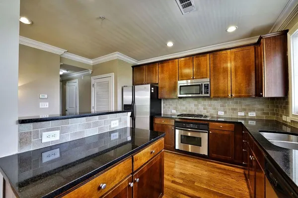 $2,600 | 307 Le Gran Bend, Sandy Springs, GA 30328