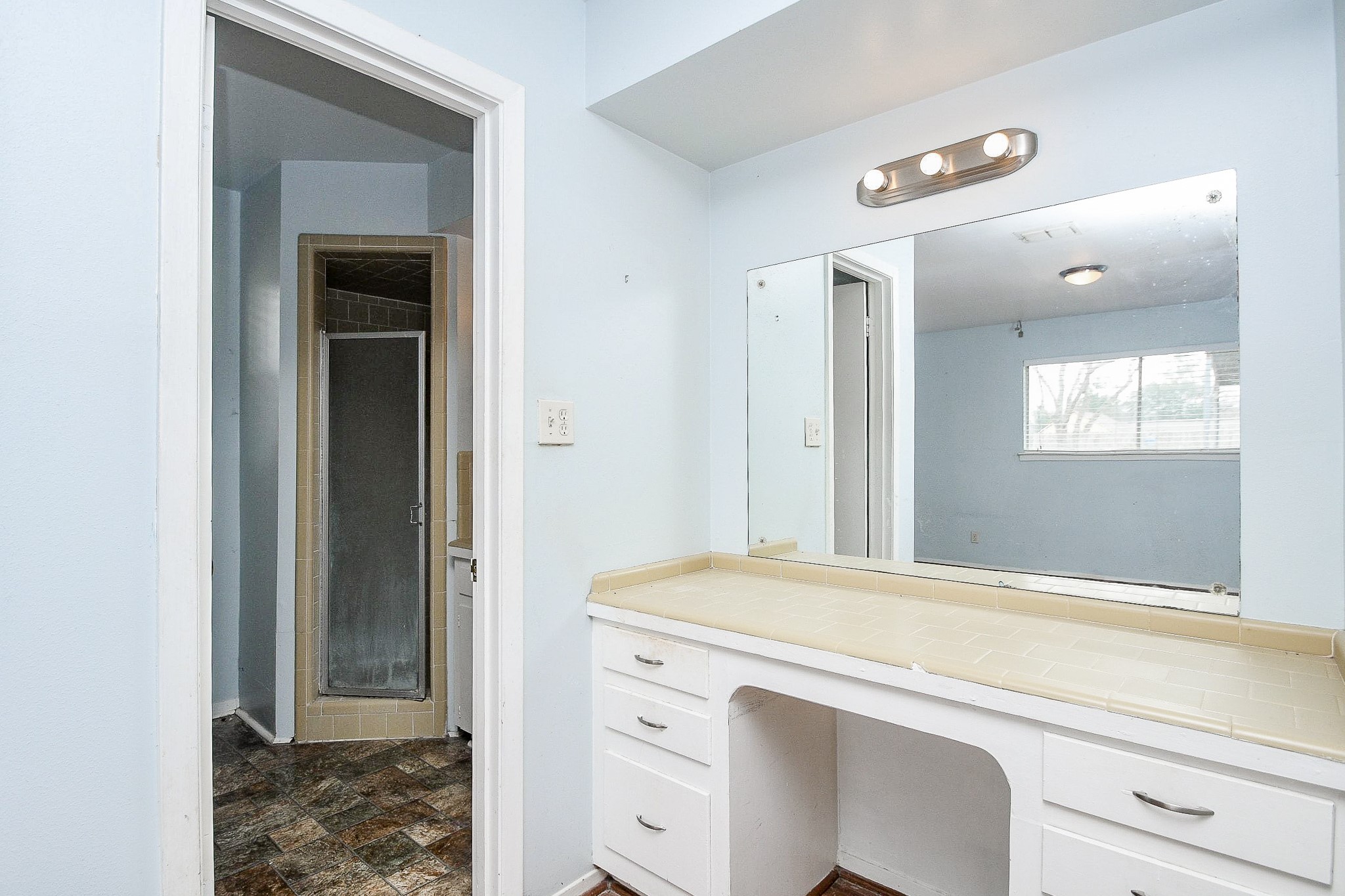 11602 Dover Street Houston, TX 77031 - Photo 15 of 22