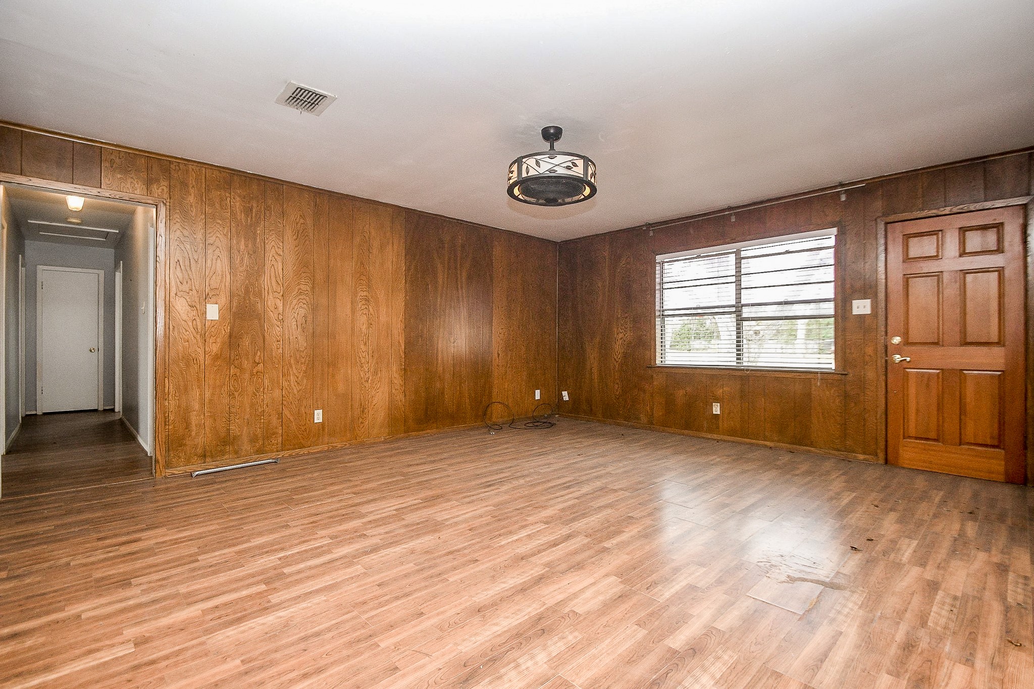 11602 Dover Street Houston, TX 77031 - Photo 6 of 22